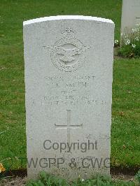 Reichswald Forest War Cemetery - Smith, John Kenneth